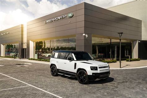 Welcome to Land Rover South Dade .